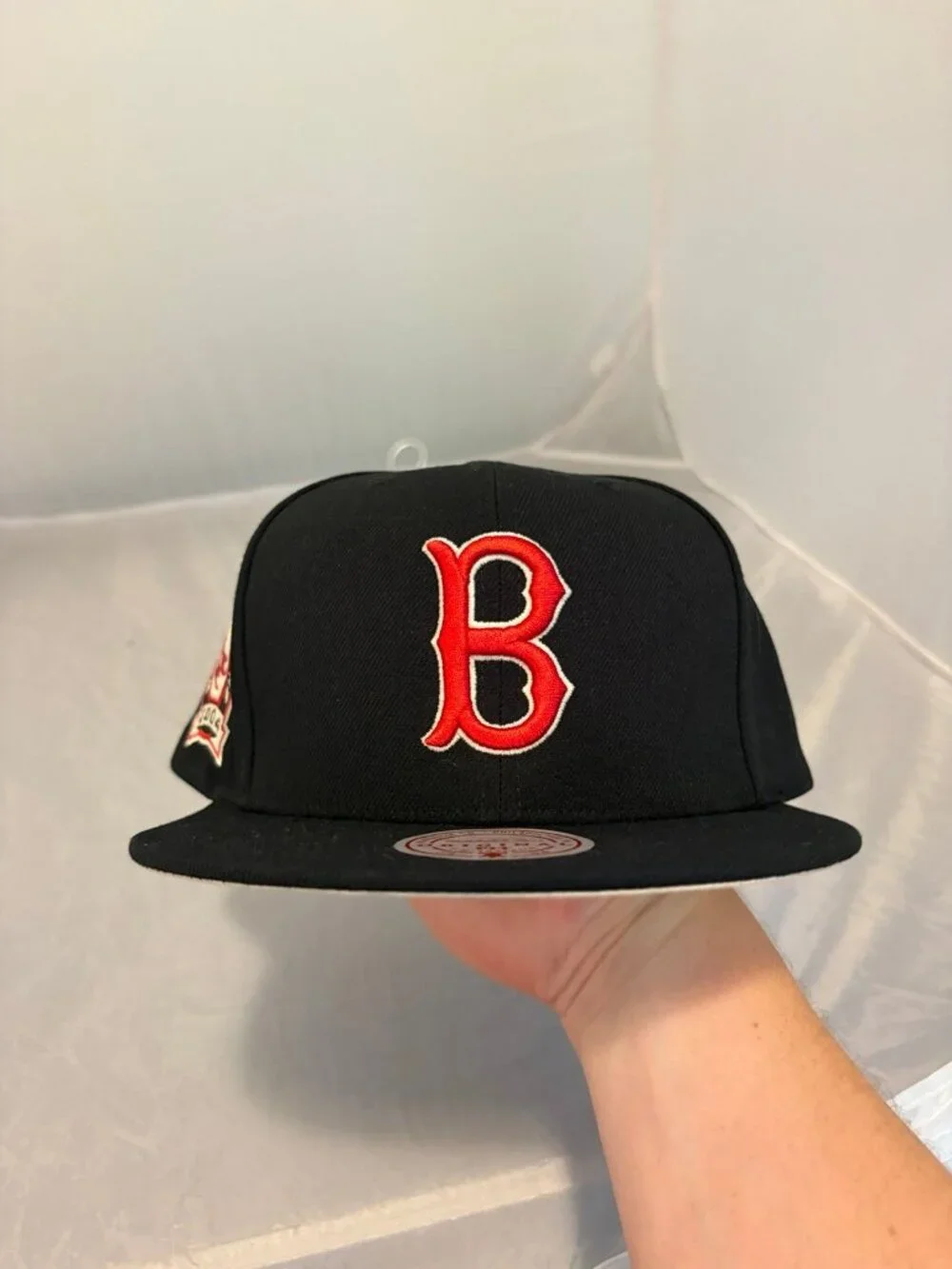 Boston Red Sox World Series Champions 2004 Mitchell & Ness Adjustable hat cap